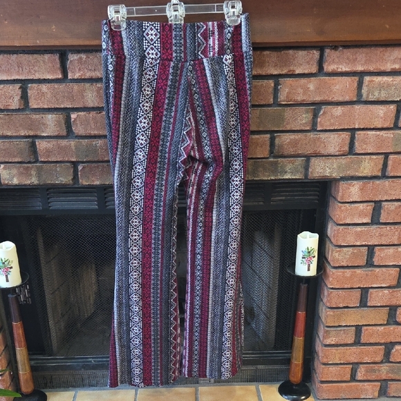 No Boundaries Red and Black Patterned Pants - Picture 3 of 3